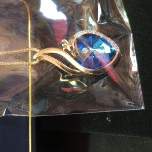 Jewelry. Blue heart w lil diamonetts